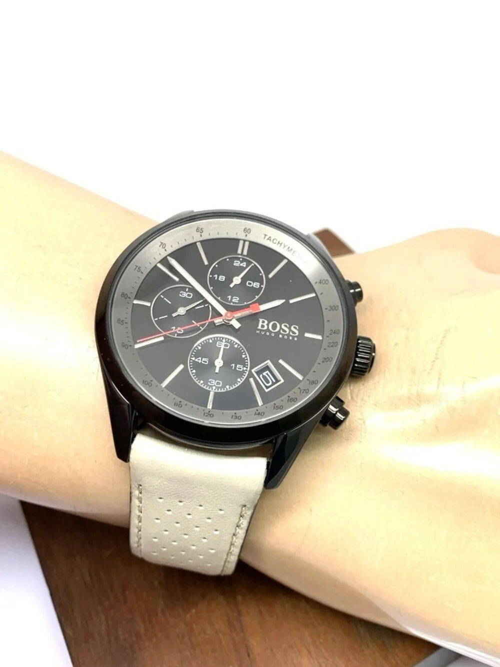 Hugo Boss Men's Watch 1513562 Quartz Chronograph Black Dial Leather Band 44mm